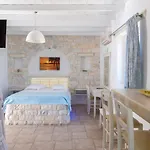 Akti Paros * 纳乌萨