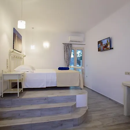 Akti Paros Naousa (Paros)