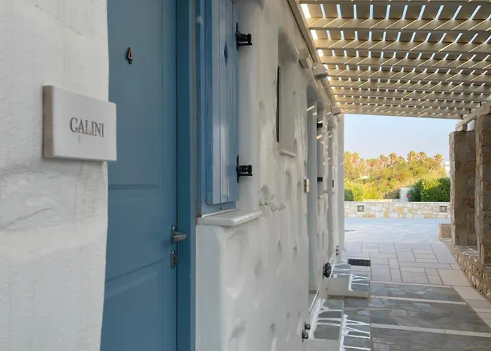 Akti Paros * 纳乌萨